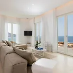 Vida Villa *